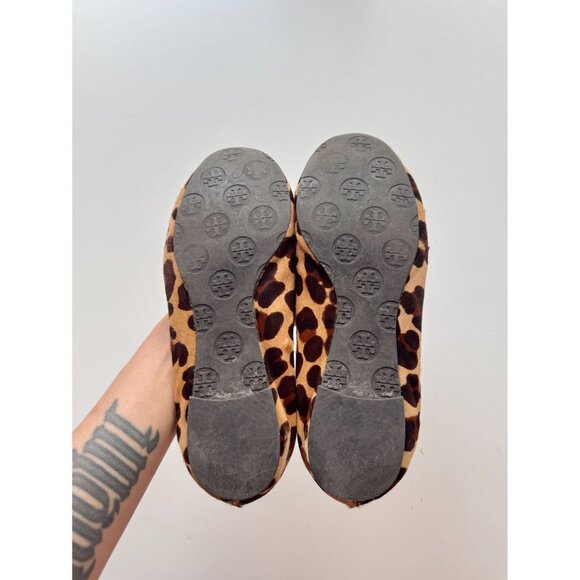 TORY BURCH Reva Leopard Calf Hair Leather Gold Medallion Ballet Flats, Size 9 - Picture 14 of 15